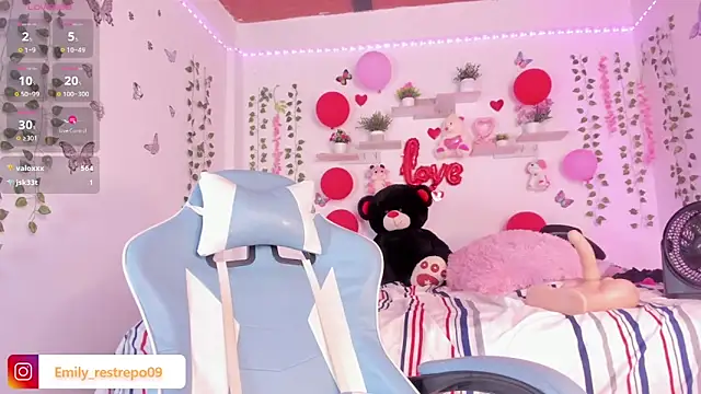 Emily restrepo online show from 02-24-25, 09:21