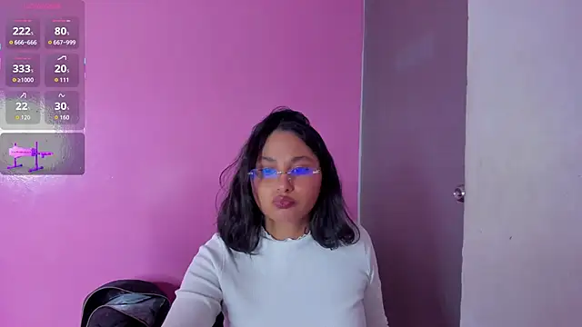 Cuteprincess21 online show from 09-19-25, 01:18