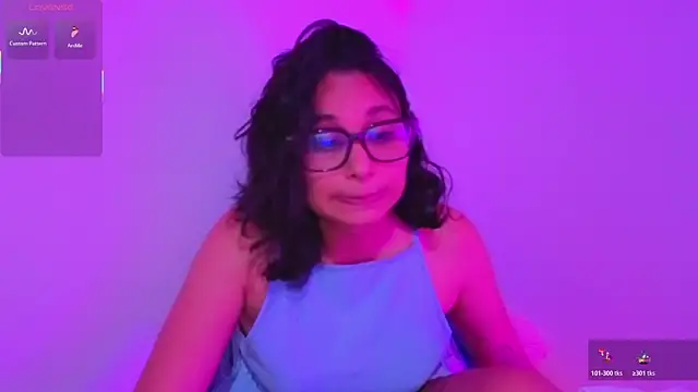 Cuteprincess21 online show from 10-23-25, 11:46