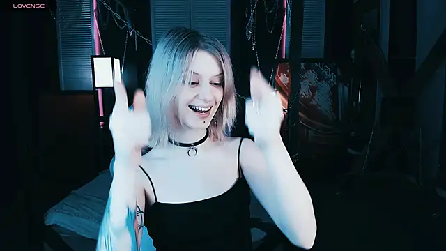 Snapshot of Noah_ElmerX chatting on 02-11-25, 04:46 Noah ElmerX online show from 02-11-25, 04:46