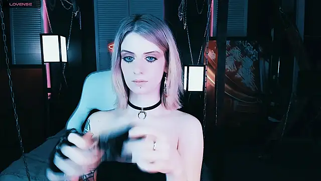 Snapshot of Noah_ElmerX chatting on 02-11-25, 08:42 Noah ElmerX online show from 02-11-25, 08:42