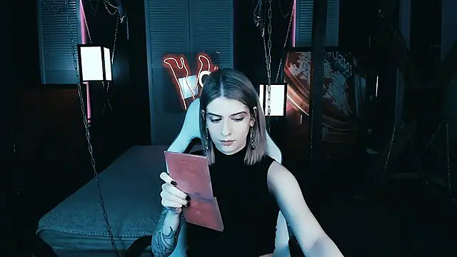 Snapshot of Noah_ElmerX chatting on 02-25-25, 05:04 Noah ElmerX online show from 02-25-25, 05:04