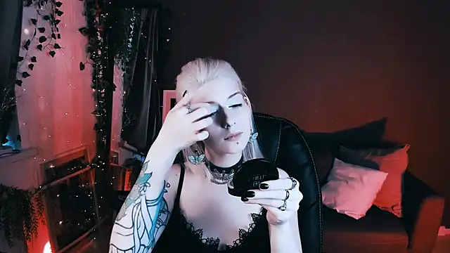 Snapshot of Noah_ElmerX chatting on 09-12-25, 04:07 Noah ElmerX online show from 09-12-25, 04:07