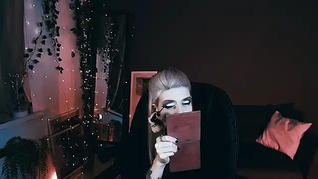 Snapshot of Noah_ElmerX chatting on 09-24-25, 10:02 Noah ElmerX online show from 09-24-25, 10:02