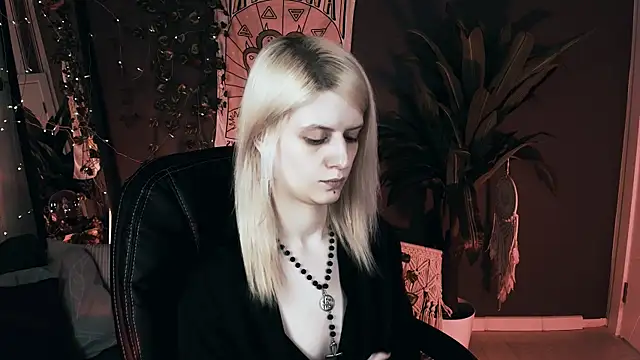 Snapshot of Noah_ElmerX chatting on 11-10-25, 10:20 Noah ElmerX online show from 11-10-25, 10:20