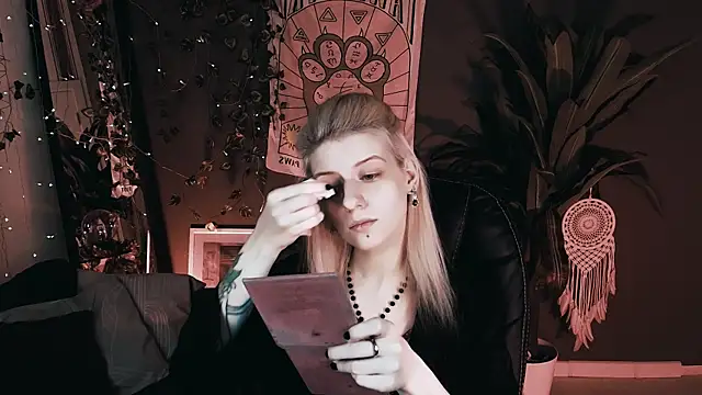 Snapshot of Noah_ElmerX chatting on 11-15-25, 05:31 Noah ElmerX online show from 11-15-25, 05:31