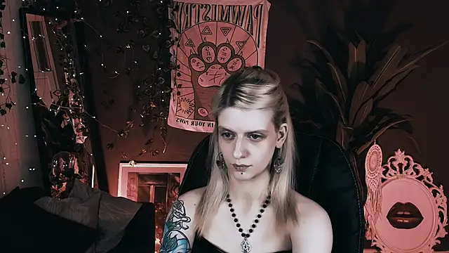 Snapshot of Noah_ElmerX chatting on 11-26-25, 10:00 Noah ElmerX online show from 11-26-25, 10:00