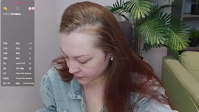 Snapshot of CutieGinger chatting on 10-05-25, 03:10 CutieGinger online show from 10-05-25, 03:10