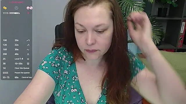 Snapshot of CutieGinger chatting on 11-09-25, 09:18 CutieGinger online show from 11-09-25, 09:18