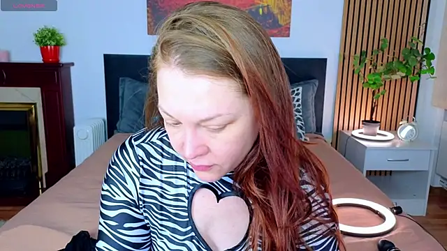 Snapshot of CutieGinger chatting on 12-04-25, 03:10 CutieGinger online show from 12-04-25, 03:10