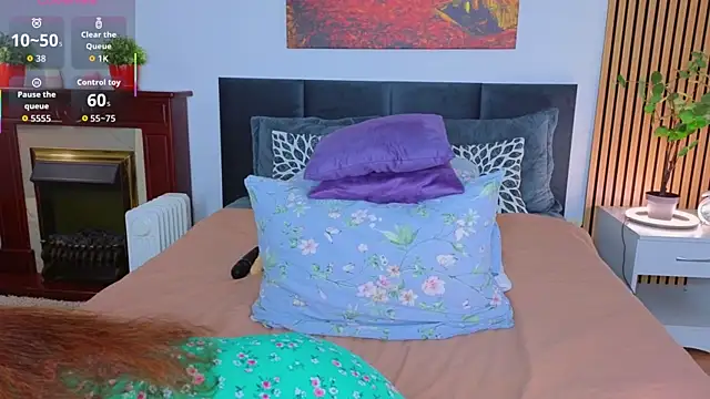 Snapshot of CutieGinger chatting on 12-19-25, 02:02 CutieGinger online show from 12-19-25, 02:02