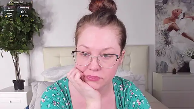 Snapshot of CutieGinger chatting on 02-06-26, 05:12 CutieGinger online show from 02-06-26, 05:12