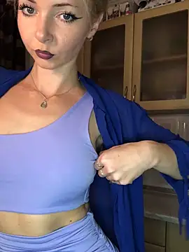 Snapshot of Kristina03 chatting on 11-14-25, 09:57 Kristina03 online show from 11-14-25, 09:57