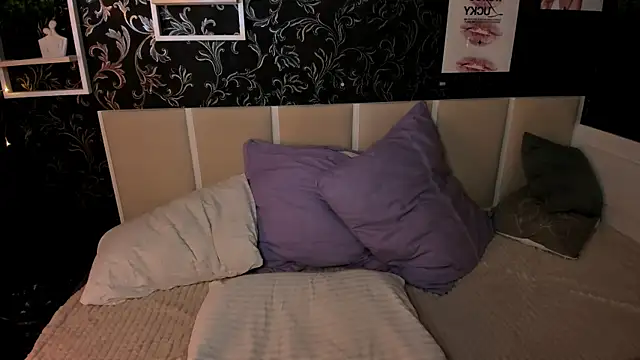 SofiaLovelyC online show from 04-24-26, 11:45