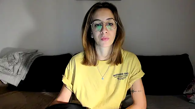 Snapshot of DesireMore90 chatting on 01-17-25, 10:12 DesireMore90 online show from 01-17-25, 10:12