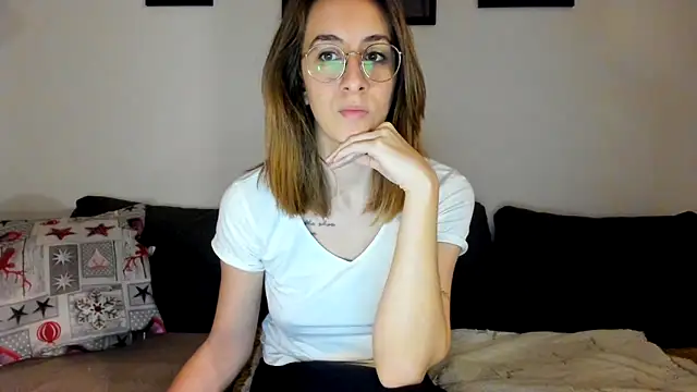 Snapshot of DesireMore90 chatting on 02-04-25, 09:41 DesireMore90 online show from 02-04-25, 09:41