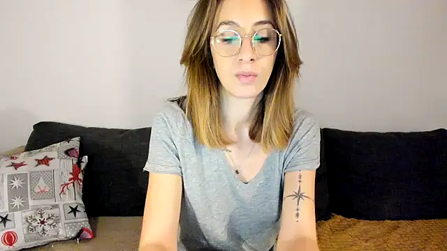 Snapshot of DesireMore90 chatting on 02-05-25, 04:03 DesireMore90 online show from 02-05-25, 04:03