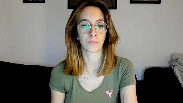 Snapshot of DesireMore90 chatting on 02-13-25, 08:24 DesireMore90 online show from 02-13-25, 08:24