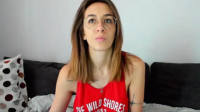 Snapshot of DesireMore90 chatting on 03-05-25, 08:32 DesireMore90 online show from 03-05-25, 08:32