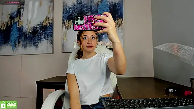 Snapshot of chubby_vanniie_ chatting on 01-14-25, 07:21 chubby vanniie online show from 01-14-25, 07:21