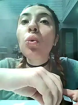 Snapshot of chubby_vanniie_ chatting on 01-21-25, 07:06 chubby vanniie online show from 01-21-25, 07:06