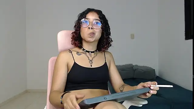 Putaku San online show from 12-30-24, 01:48