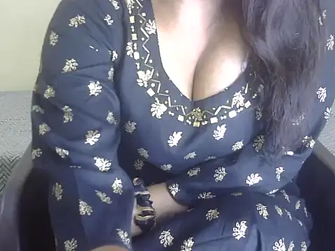 Lusty Wife1 online show from 09-10-25, 06:52