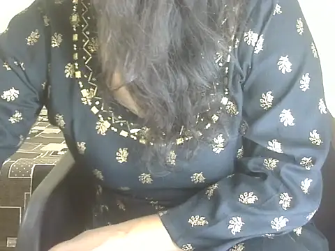 Lusty Wife1 online show from 09-27-25, 08:08