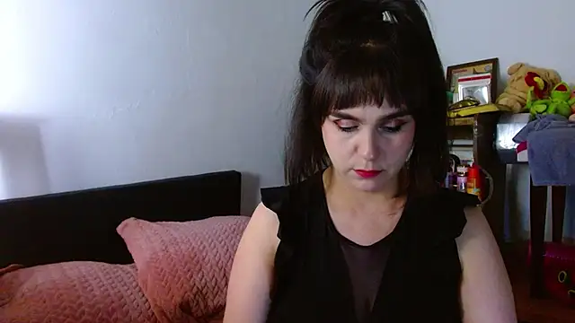 collette beaufoy  online show from 06-18-26, 12:53