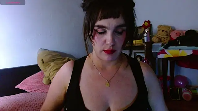 collette beaufoy  online show from 07-06-26, 01:35