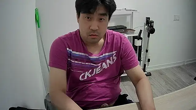 Snapshot of Koreanboy171 chatting on 05-23-26, 05:23 Koreanboy171 online show from 05-23-26, 05:23