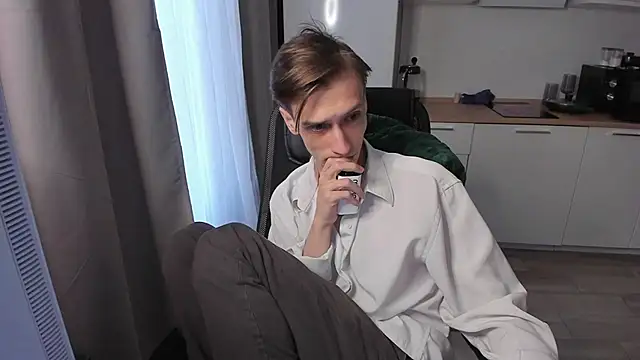 Snapshot of Rick_Reed chatting on 09-28-25, 04:07 Rick Reed online show from 09-28-25, 04:07