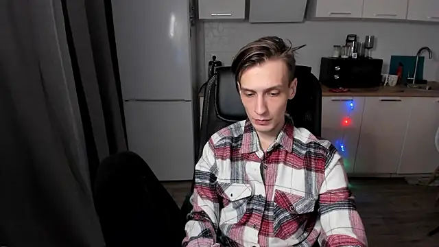 Snapshot of Rick_Reed chatting on 01-07-26, 01:19 Rick Reed online show from 01-07-26, 01:19