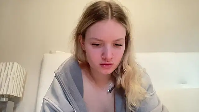 Snapshot of mariemelissah chatting on 02-02-25, 10:35 mariemelissah online show from 02-02-25, 10:35