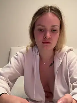 Snapshot of mariemelissah chatting on 02-22-25, 12:19 mariemelissah online show from 02-22-25, 12:19