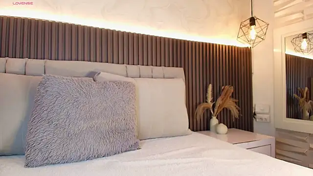 SHANONCLARK online show from 01-08-26, 07:16