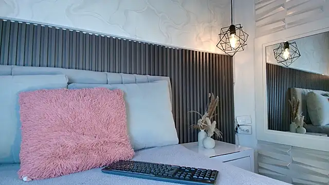 SHANONCLARK online show from 04-24-26, 07:05