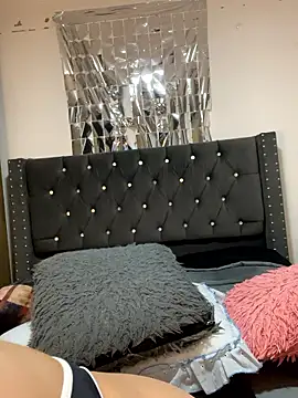 Lady  Pink online show from 01-18-26, 09:13