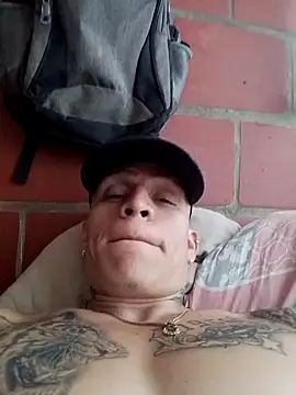 Snapshot of kaninrubio90 chatting on 02-19-26, 04:47 kaninrubio90 online show from 02-19-26, 04:47