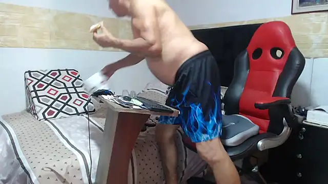 VALENTINO1983  online show from 11-01-25, 04:20