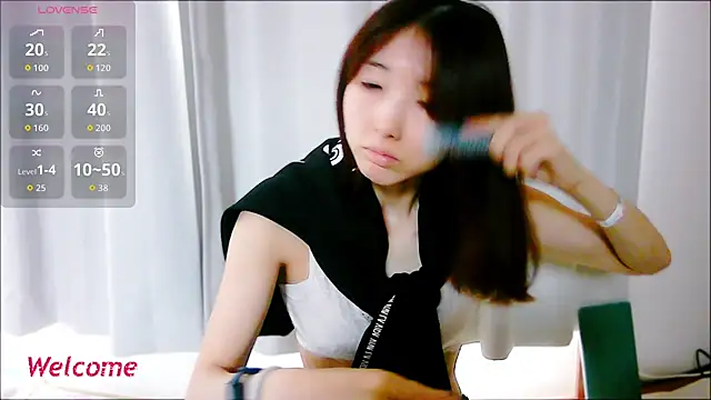 Love me Eri  online show from 10-06-25, 12:19