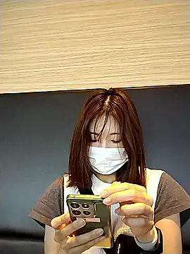 Love me Eri  online show from 05-11-26, 08:09