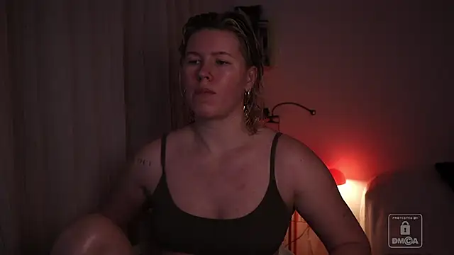 Snapshot of moonamii chatting on 01-13-26, 05:29 moonamii online show from 01-13-26, 05:29