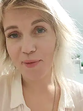 Snapshot of Linda_Gregory chatting on 12-24-24, 07:17 Linda Gregory online show from 12-24-24, 07:17