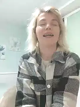 Snapshot of Linda_Gregory chatting on 01-31-25, 11:35 Linda Gregory online show from 01-31-25, 11:35