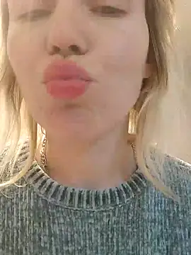 Snapshot of Linda_Gregory chatting on 02-11-25, 11:22 Linda Gregory online show from 02-11-25, 11:22