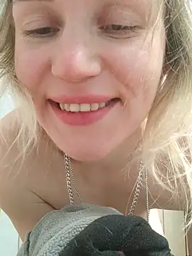 Snapshot of Linda_Gregory chatting on 02-21-25, 05:35 Linda Gregory online show from 02-21-25, 05:35