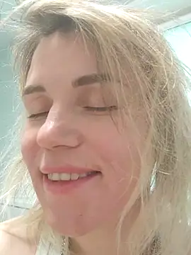 Snapshot of Linda_Gregory chatting on 03-05-25, 01:52 Linda Gregory online show from 03-05-25, 01:52