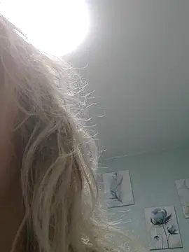 Snapshot of Linda_Gregory chatting on 03-07-25, 01:42 Linda Gregory online show from 03-07-25, 01:42