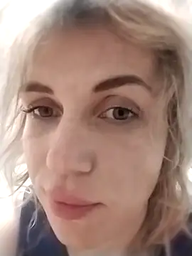 Snapshot of Linda_Gregory chatting on 11-17-25, 02:50 Linda Gregory online show from 11-17-25, 02:50